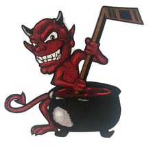 Laden Sie das Bild in den Galerie-Viewer, Rot-weiße Hockey-Trikots mit einem Devil-and-Cauldron-Twill-Logo