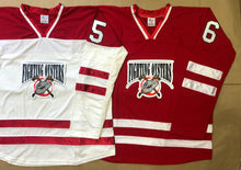 Charger l'image dans la galerie, Maillots de hockey rouges et blancs avec un logo en sergé Fighting Oysters