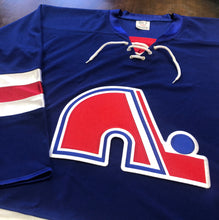 Laden Sie das Bild in den Galerie-Viewer, Individuelle Hockey-Trikots mit Nordiques-Twill-Wappen