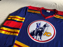 Laden Sie das Bild in den Galerie-Viewer, Custom hockey jerseys with the Scouts embroidered twill team logo.