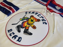 Laden Sie das Bild in den Galerie-Viewer, Custom hockey jersey with the Skateful Dead team logo.