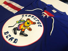 Laden Sie das Bild in den Galerie-Viewer, Custom hockey jersey with the Skateful Dead team logo.