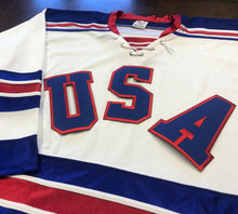 Charger l'image dans la galerie, Maillots de hockey personnalisés avec un écusson en sergé de l'équipe USA