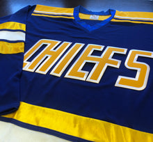 Charger l'image dans la galerie, Maillots de hockey personnalisés avec un logo brodé en sergé des Chiefs