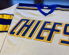 Charger l'image dans la galerie, Maillots de hockey personnalisés avec un logo brodé en sergé des Chiefs