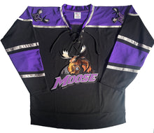 Laden Sie das Bild in den Galerie-Viewer, Custom hockey jerseys with the Moose logo