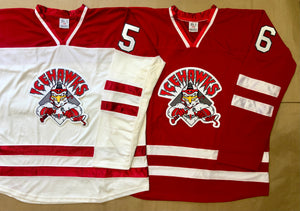 Maillots de hockey rouges et blancs avec le logo en sergé des Ice Hawks 