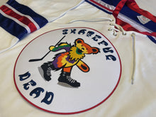 Laden Sie das Bild in den Galerie-Viewer, Custom hockey jersey with the Skateful Dead team logo.
