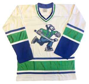 Individuelle Hockey-Trikots mit dem Johnny Canuck Twill-Logo
