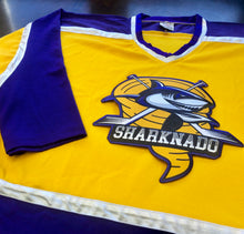 Laden Sie das Bild in den Galerie-Viewer, Individuelle Hockey-Trikots mit dem aufgestickten Sharknado-Twill-Logo 
