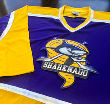 Laden Sie das Bild in den Galerie-Viewer, Individuelle Hockey-Trikots mit dem aufgestickten Sharknado-Twill-Logo 
