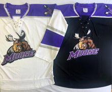 Laden Sie das Bild in den Galerie-Viewer, Custom hockey jerseys with the Moose logo
