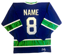 Laden Sie das Bild in den Galerie-Viewer, Custom hockey jerseys with the Whalers logo
