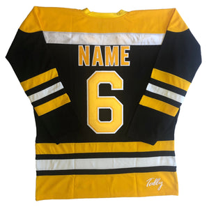 Custom hockey jersey with "R" embroidered twill team logo