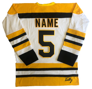 Custom hockey jersey with "R" embroidered twill team logo